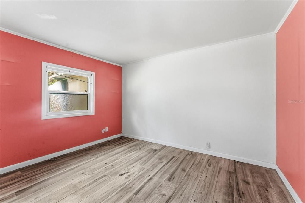 出租: $1,800 (2 贝兹, 1 浴室, 930 平方英尺)