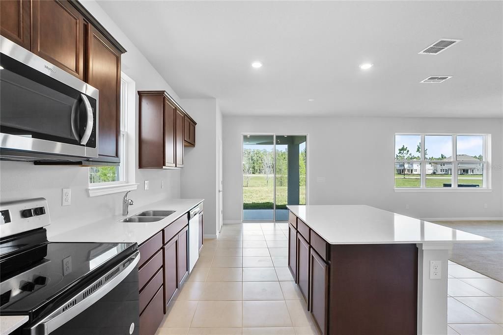 En Renta: $2,250 (3 camas, 2 baños, 1836 Pies cuadrados)