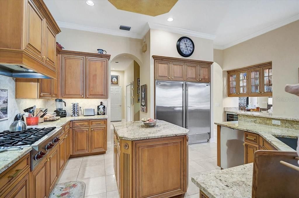 For Sale: $2,189,000 (4 beds, 3 baths, 4012 Square Feet)