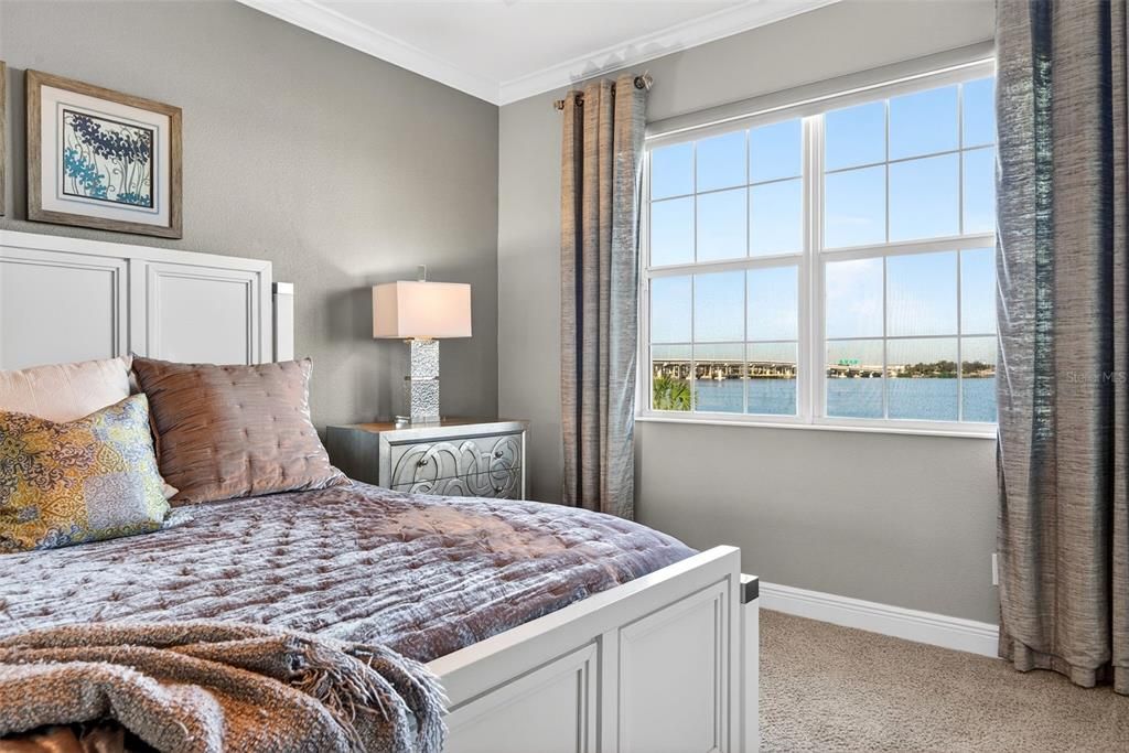 На продажу: $710,000 (3 спален, 2 ванн, 2332 Квадратных фут)