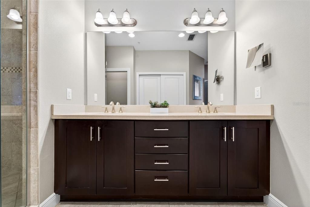 На продажу: $710,000 (3 спален, 2 ванн, 2332 Квадратных фут)