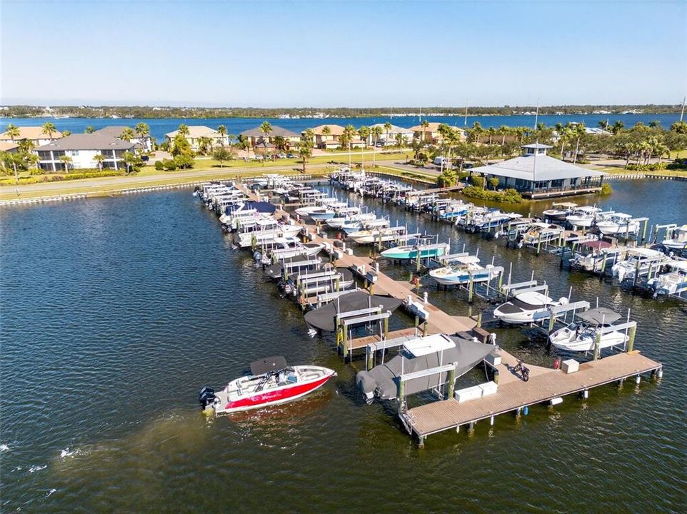 На продажу: $710,000 (3 спален, 2 ванн, 2332 Квадратных фут)