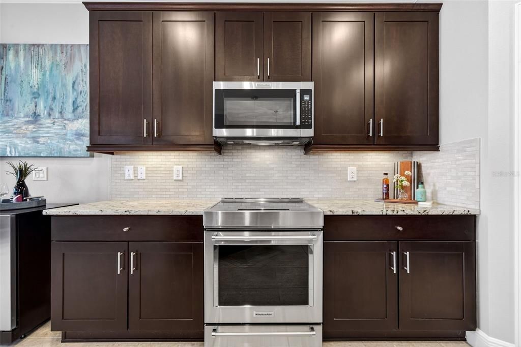 На продажу: $710,000 (3 спален, 2 ванн, 2332 Квадратных фут)