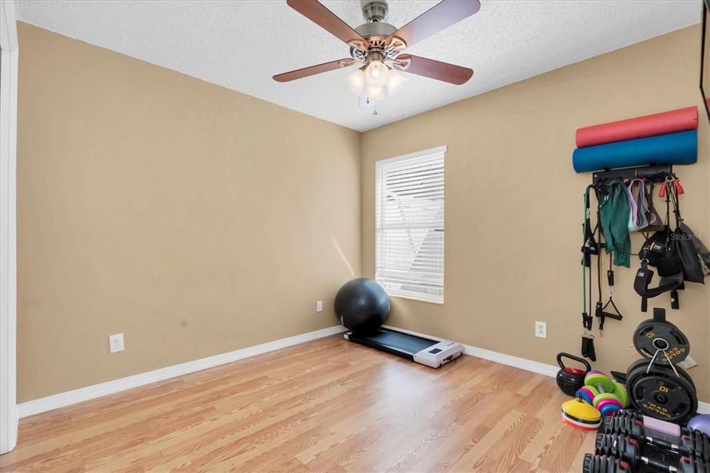 Под контрактом: $330,000 (3 спален, 2 ванн, 1456 Квадратных фут)