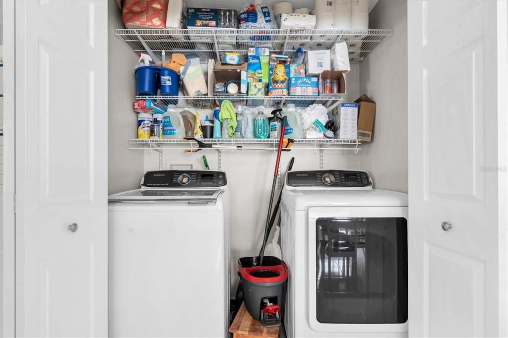 Под контрактом: $330,000 (3 спален, 2 ванн, 1456 Квадратных фут)