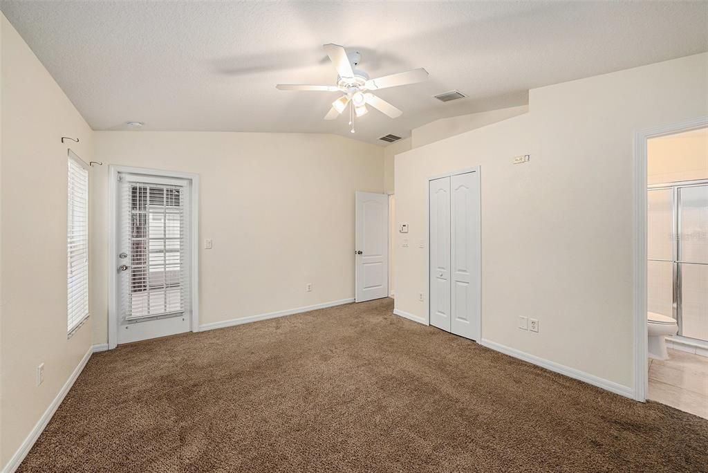 For Sale: $299,900 (3 beds, 2 baths, 1338 Square Feet)