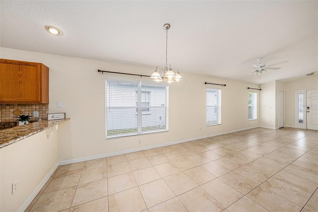 For Sale: $299,900 (3 beds, 2 baths, 1338 Square Feet)