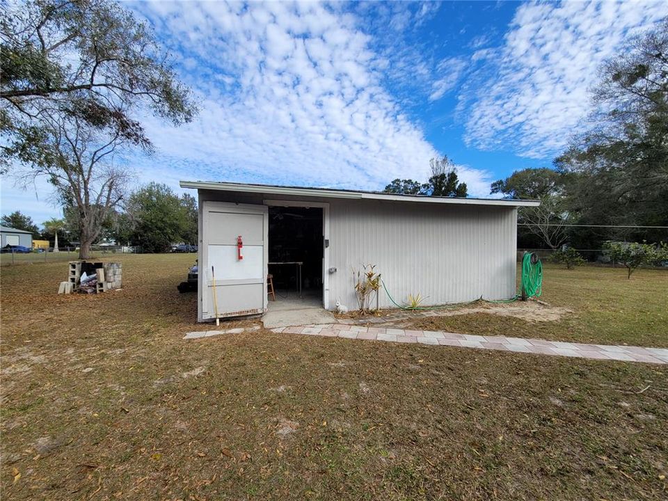 На продажу: $209,900 (2 спален, 2 ванн, 1056 Квадратных фут)