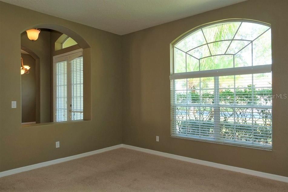 В аренду: $2,350 (3 спален, 2 ванн, 2323 Квадратных фут)