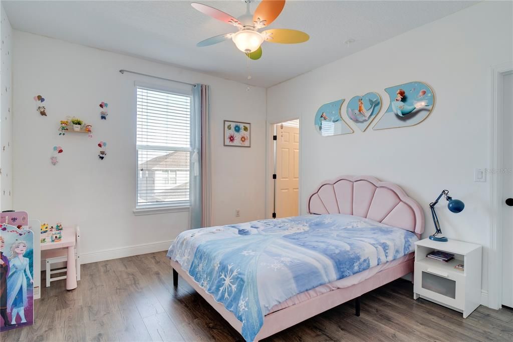 En Venta: $860,000 (5 camas, 4 baños, 3633 Pies cuadrados)