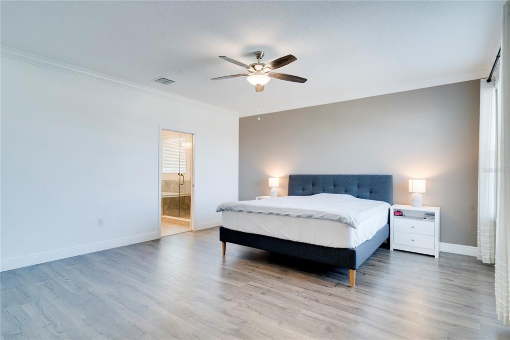 En Venta: $860,000 (5 camas, 4 baños, 3633 Pies cuadrados)