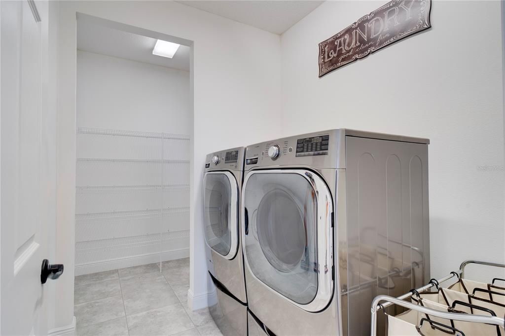 En Venta: $860,000 (5 camas, 4 baños, 3633 Pies cuadrados)