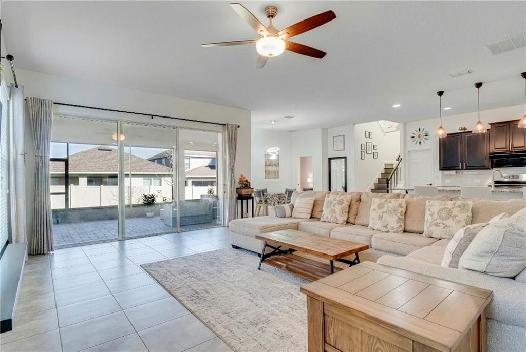 En Venta: $860,000 (5 camas, 4 baños, 3633 Pies cuadrados)