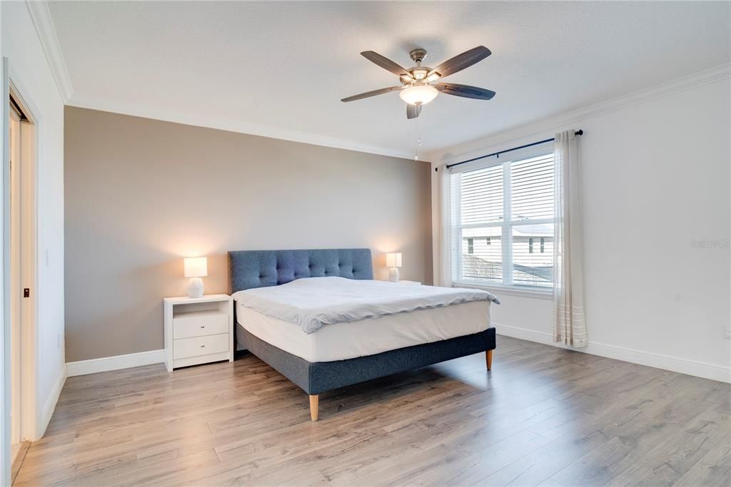 En Venta: $860,000 (5 camas, 4 baños, 3633 Pies cuadrados)