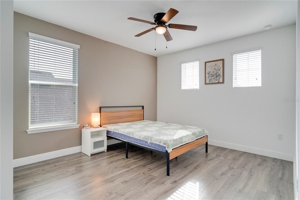 En Venta: $860,000 (5 camas, 4 baños, 3633 Pies cuadrados)