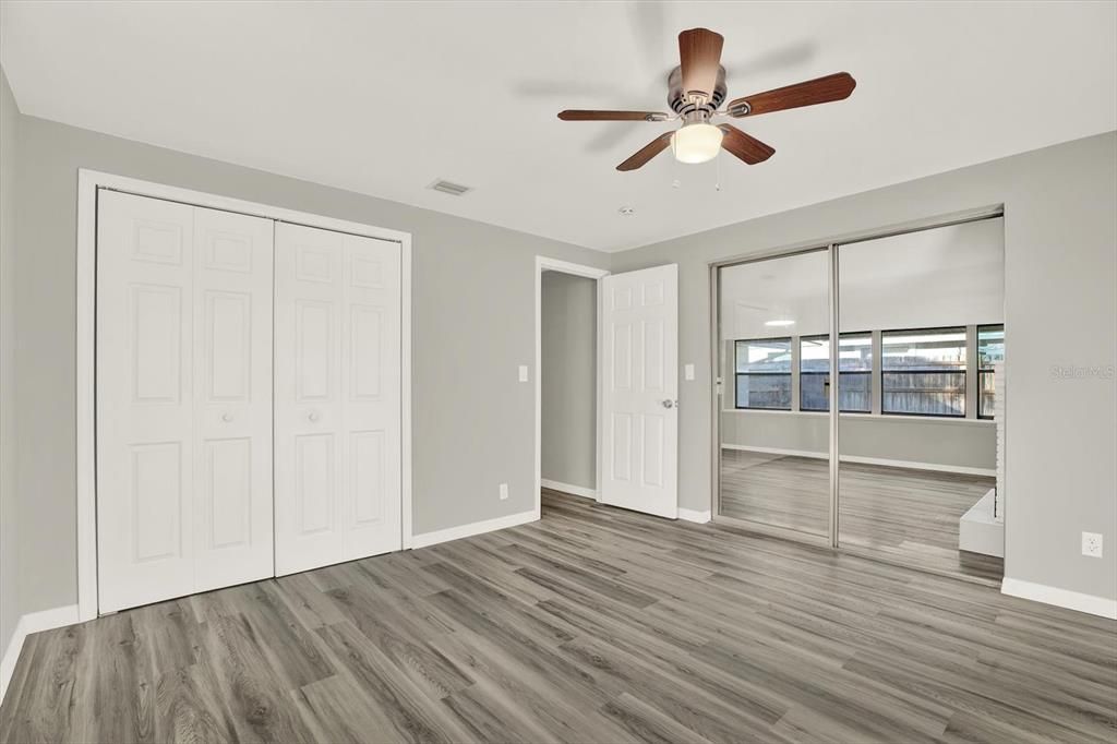 На продажу: $375,000 (4 спален, 2 ванн, 1767 Квадратных фут)