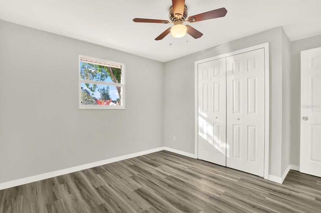 На продажу: $375,000 (4 спален, 2 ванн, 1767 Квадратных фут)