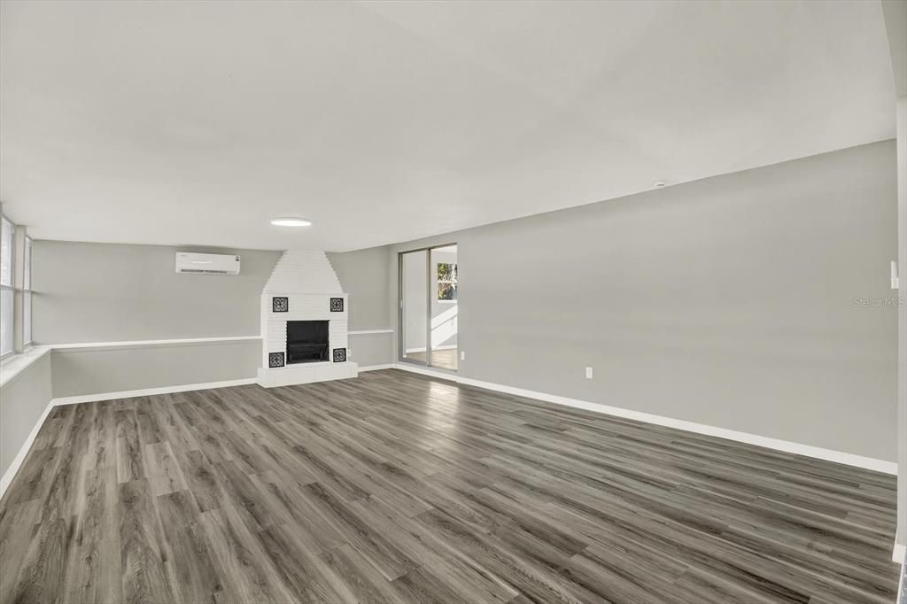 На продажу: $375,000 (4 спален, 2 ванн, 1767 Квадратных фут)