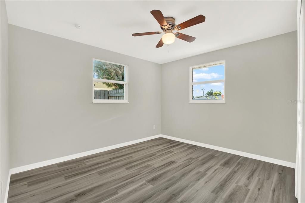 На продажу: $375,000 (4 спален, 2 ванн, 1767 Квадратных фут)