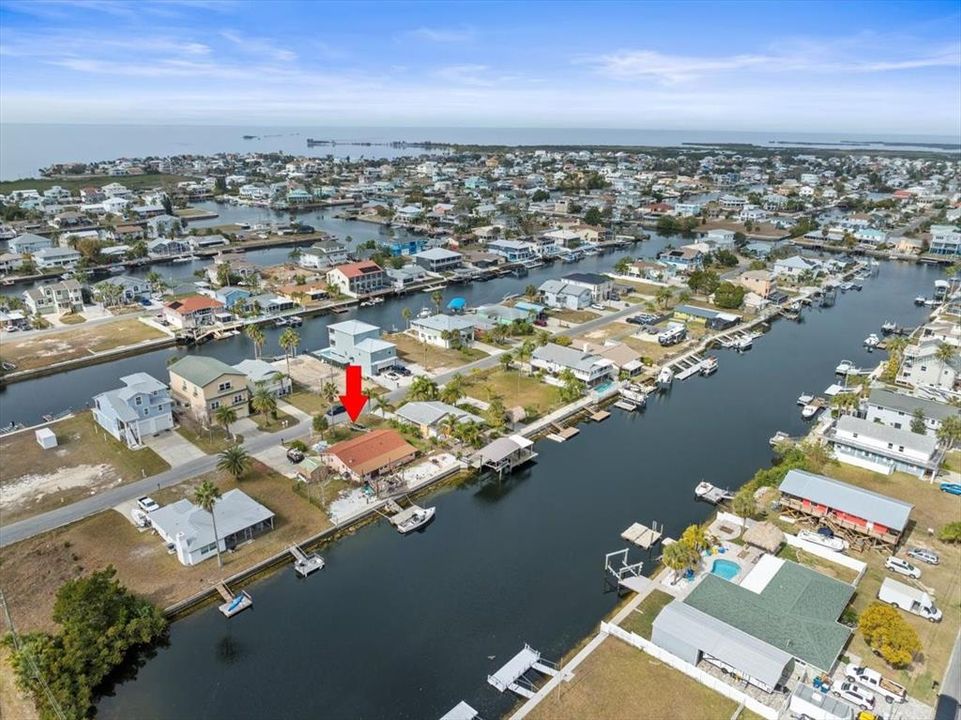 Active With Contract: $250,000 (3 beds, 2 baths, 1364 Square Feet)