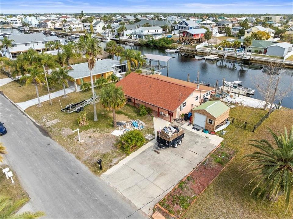 Active With Contract: $250,000 (3 beds, 2 baths, 1364 Square Feet)