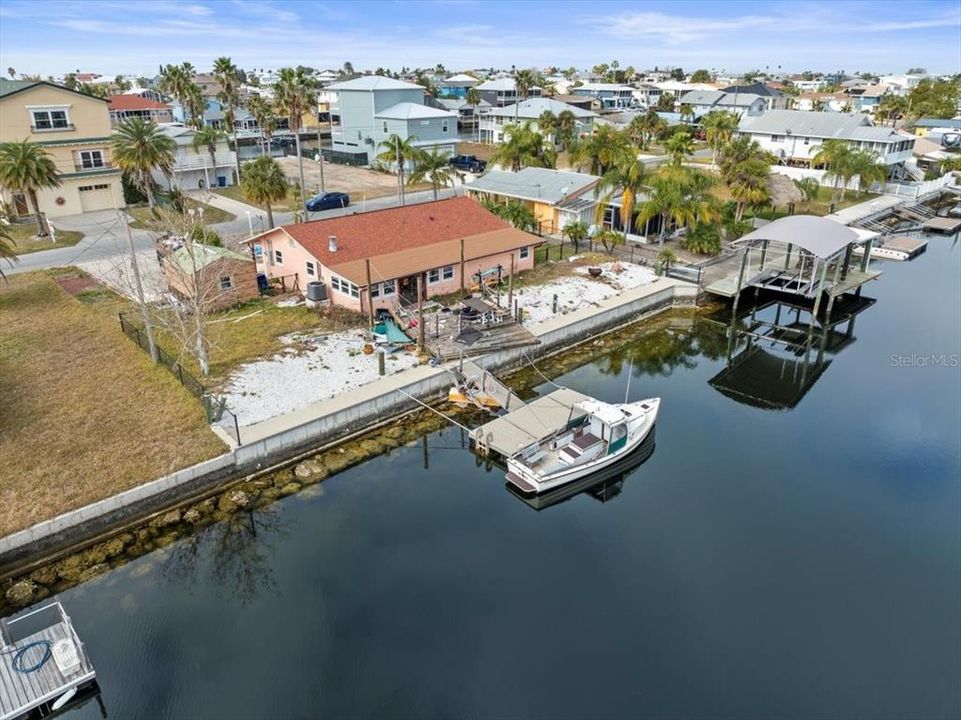 Active With Contract: $250,000 (3 beds, 2 baths, 1364 Square Feet)