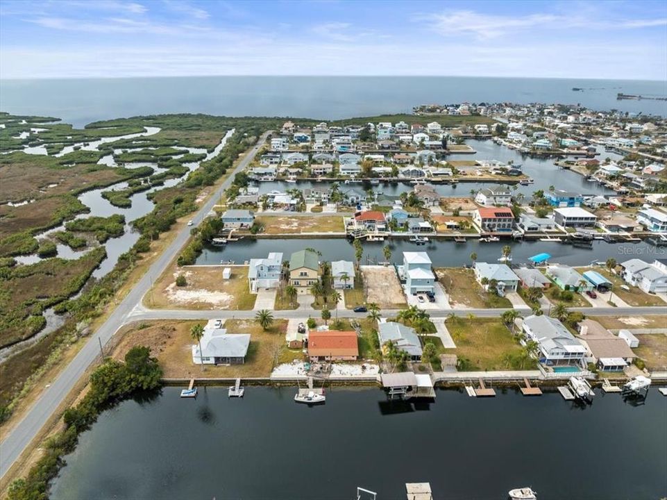 Active With Contract: $250,000 (3 beds, 2 baths, 1364 Square Feet)