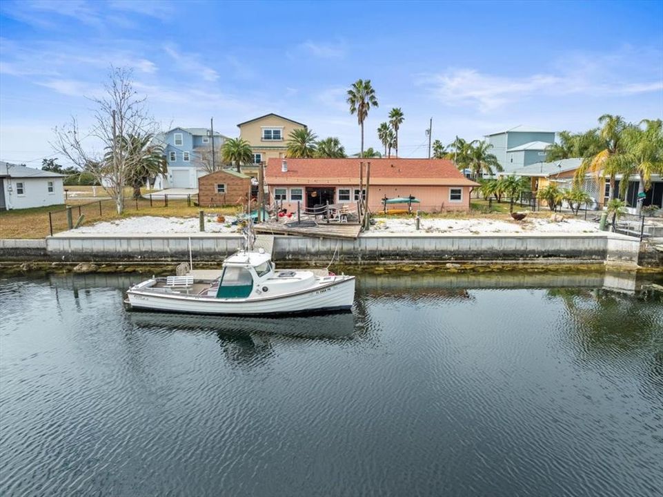 Active With Contract: $250,000 (3 beds, 2 baths, 1364 Square Feet)