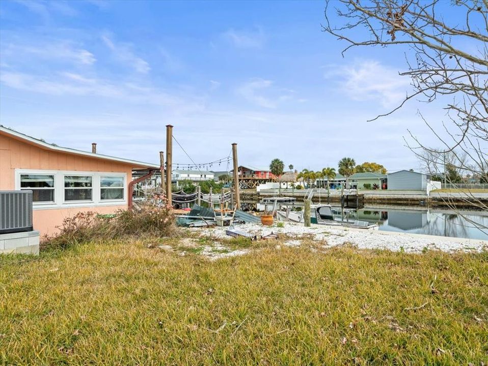 Active With Contract: $250,000 (3 beds, 2 baths, 1364 Square Feet)