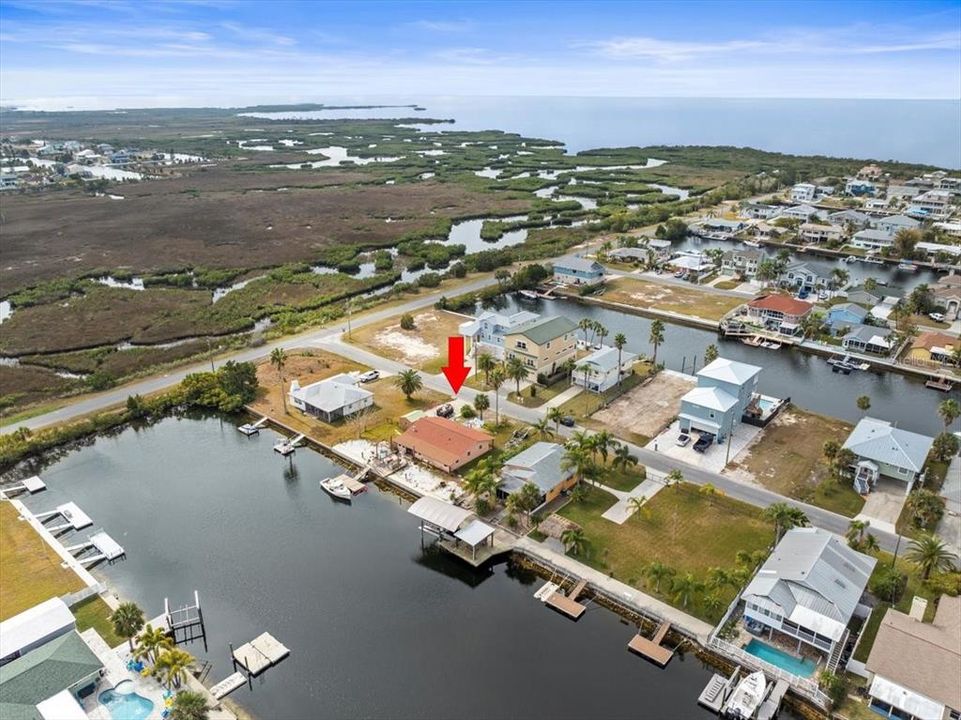 Active With Contract: $250,000 (3 beds, 2 baths, 1364 Square Feet)