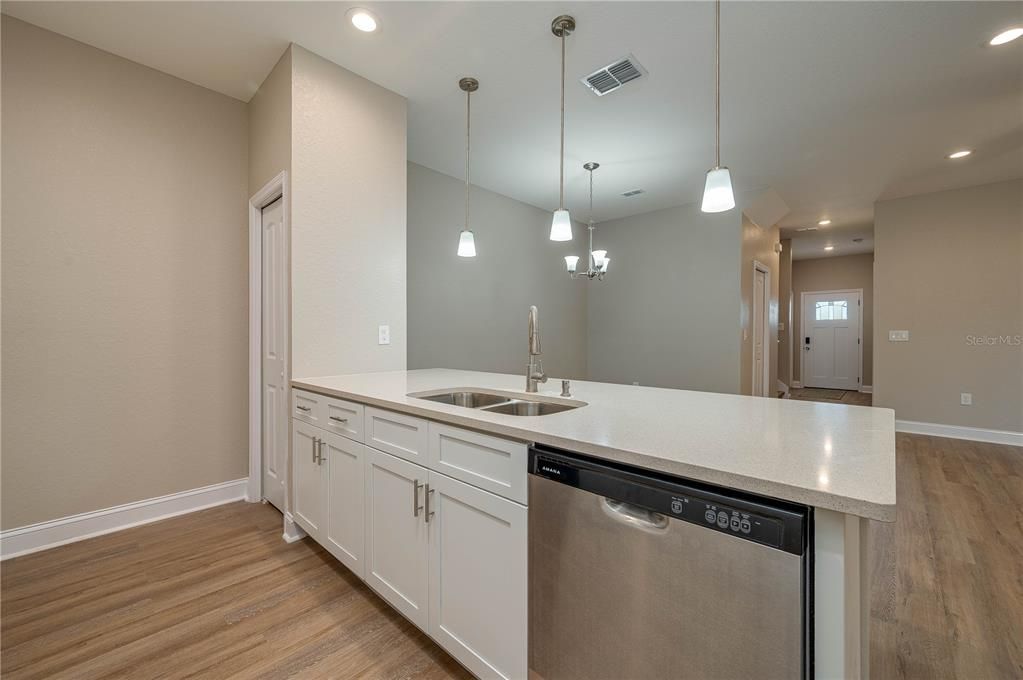 En Renta: $1,900 (3 camas, 2 baños, 1674 Pies cuadrados)