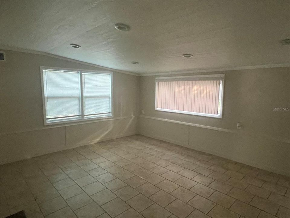 En Renta: $1,700 (3 camas, 2 baños, 1824 Pies cuadrados)