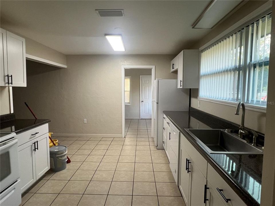 En Renta: $1,700 (3 camas, 2 baños, 1824 Pies cuadrados)