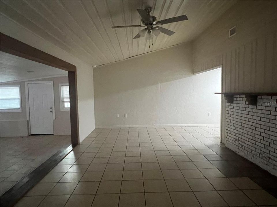 En Renta: $1,700 (3 camas, 2 baños, 1824 Pies cuadrados)