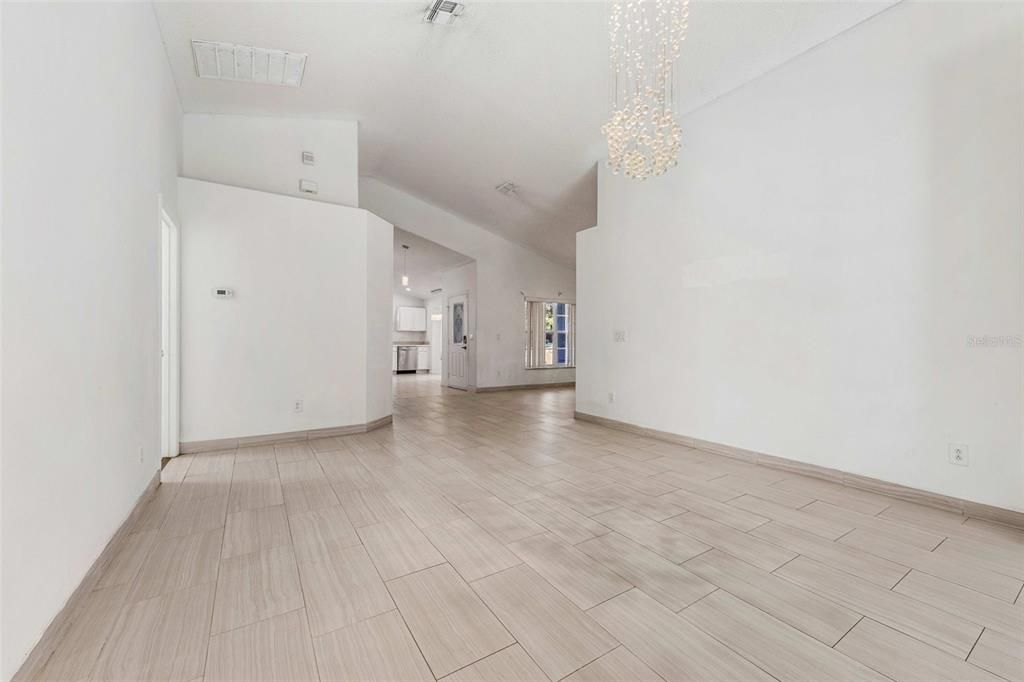 В аренду: $2,850 (4 спален, 3 ванн, 1778 Квадратных фут)