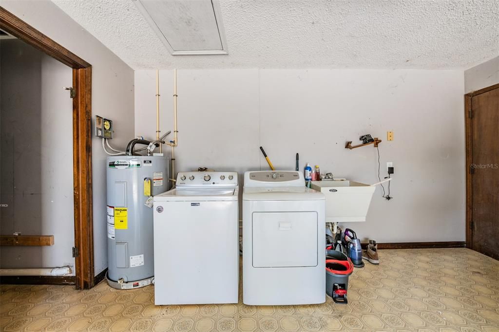 En Venta: $376,950 (3 camas, 2 baños, 1484 Pies cuadrados)