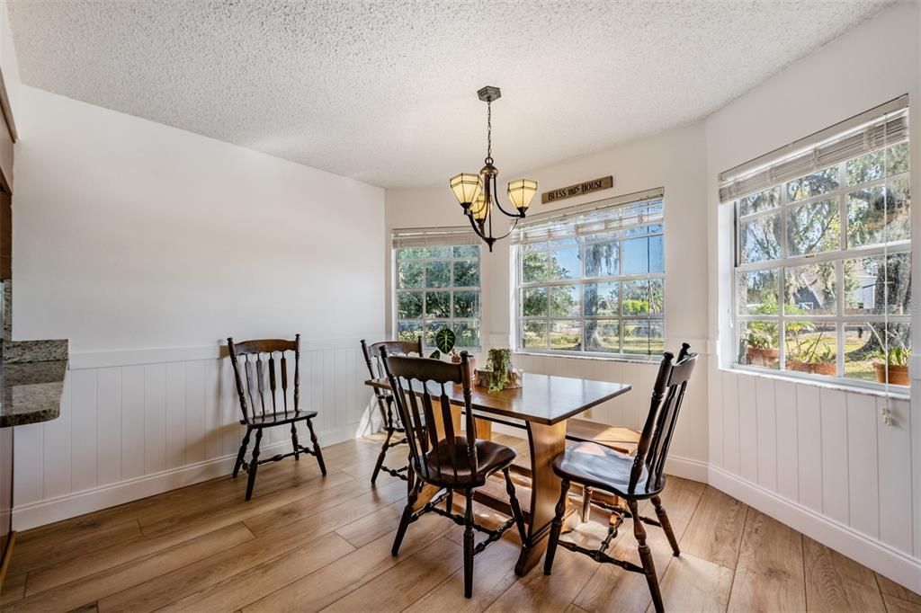 En Venta: $376,950 (3 camas, 2 baños, 1484 Pies cuadrados)