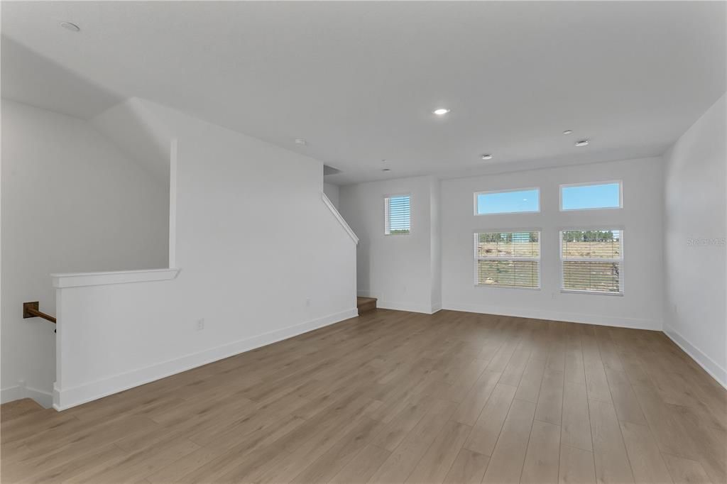 В аренду: $3,250 (3 спален, 3 ванн, 2072 Квадратных фут)