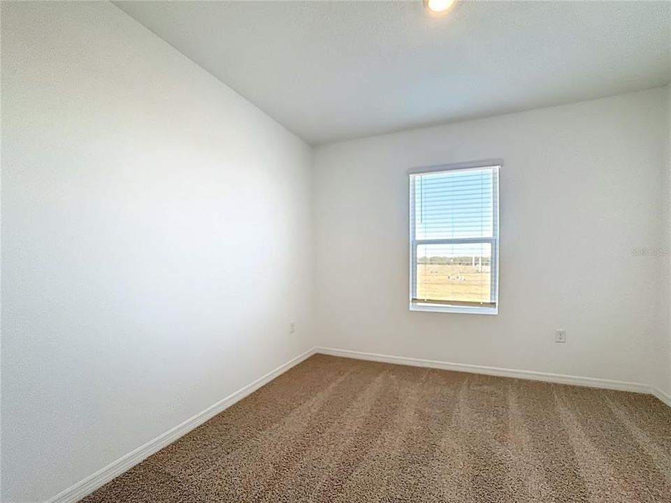 For Rent: $2,000 (3 beds, 2 baths, 1673 Square Feet)