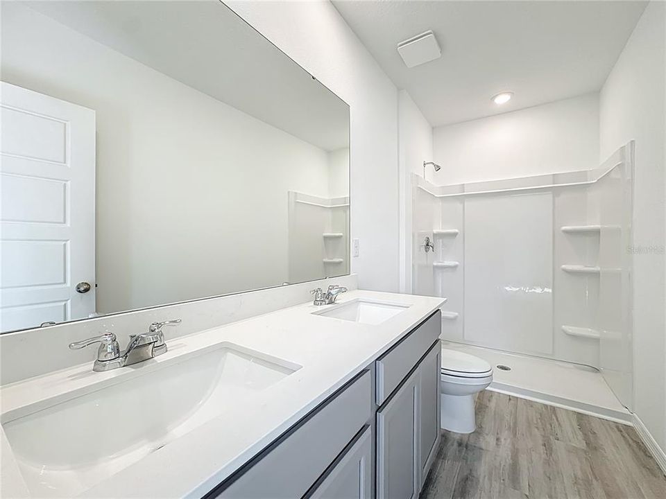 For Rent: $2,000 (3 beds, 2 baths, 1673 Square Feet)