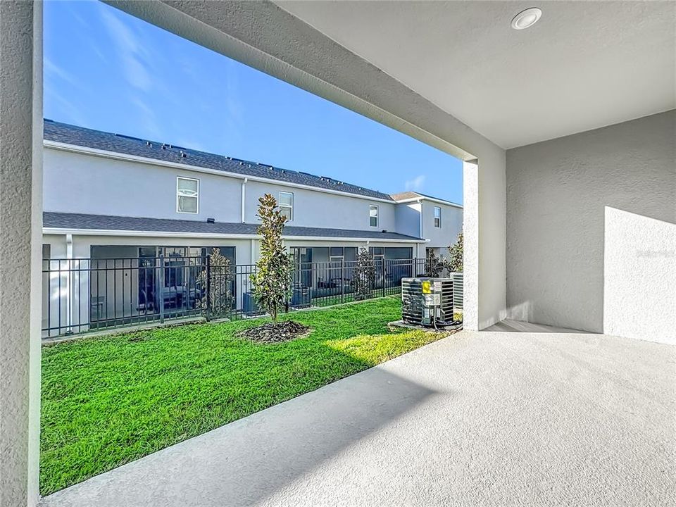 For Rent: $2,000 (3 beds, 2 baths, 1673 Square Feet)