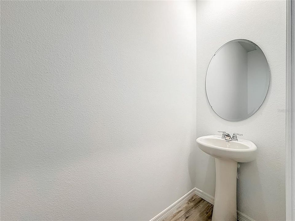 For Rent: $2,000 (3 beds, 2 baths, 1673 Square Feet)