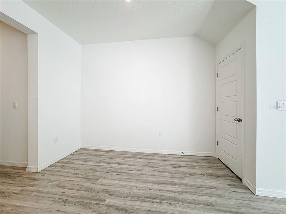 For Rent: $2,000 (3 beds, 2 baths, 1673 Square Feet)