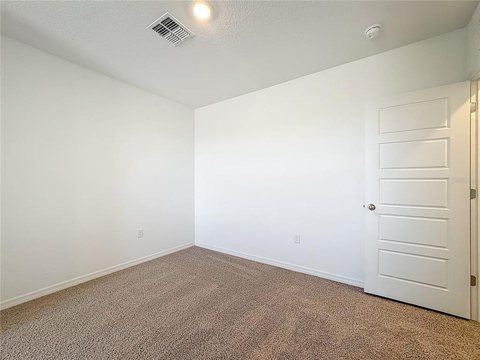 For Rent: $2,000 (3 beds, 2 baths, 1673 Square Feet)