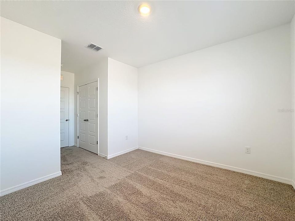 For Rent: $2,000 (3 beds, 2 baths, 1673 Square Feet)