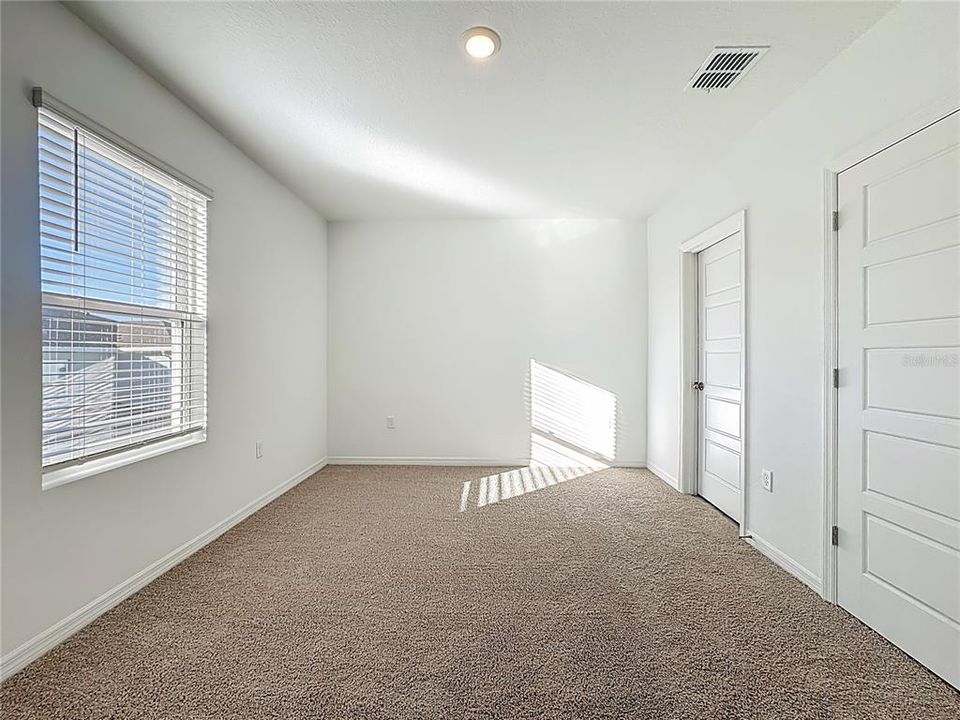 For Rent: $2,000 (3 beds, 2 baths, 1673 Square Feet)