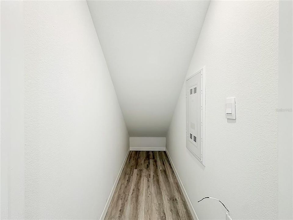 For Rent: $2,000 (3 beds, 2 baths, 1673 Square Feet)