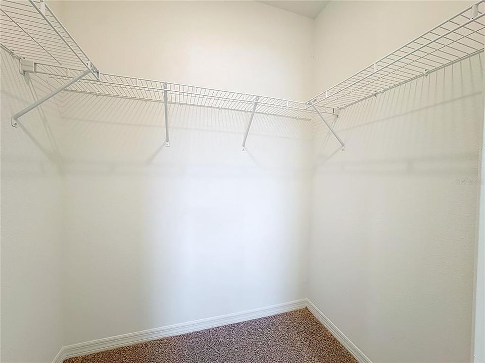 For Rent: $2,000 (3 beds, 2 baths, 1673 Square Feet)