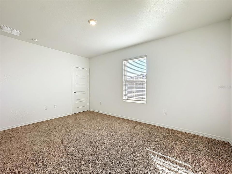 For Rent: $2,000 (3 beds, 2 baths, 1673 Square Feet)