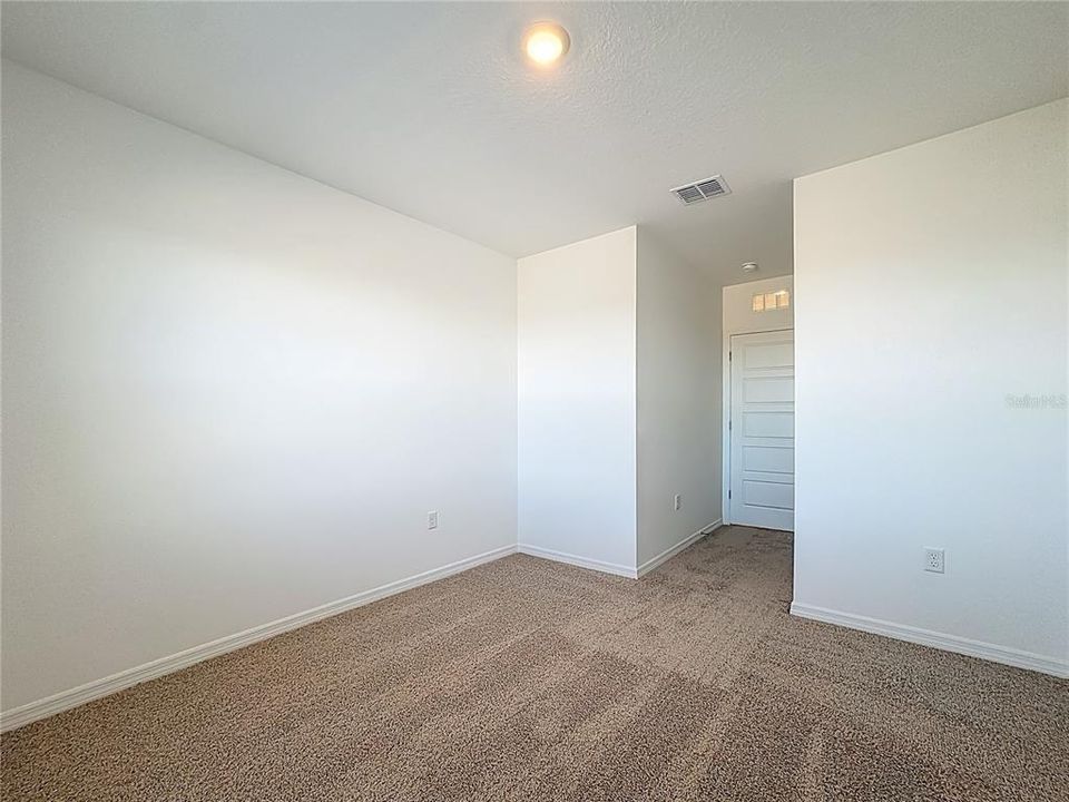 For Rent: $2,000 (3 beds, 2 baths, 1673 Square Feet)